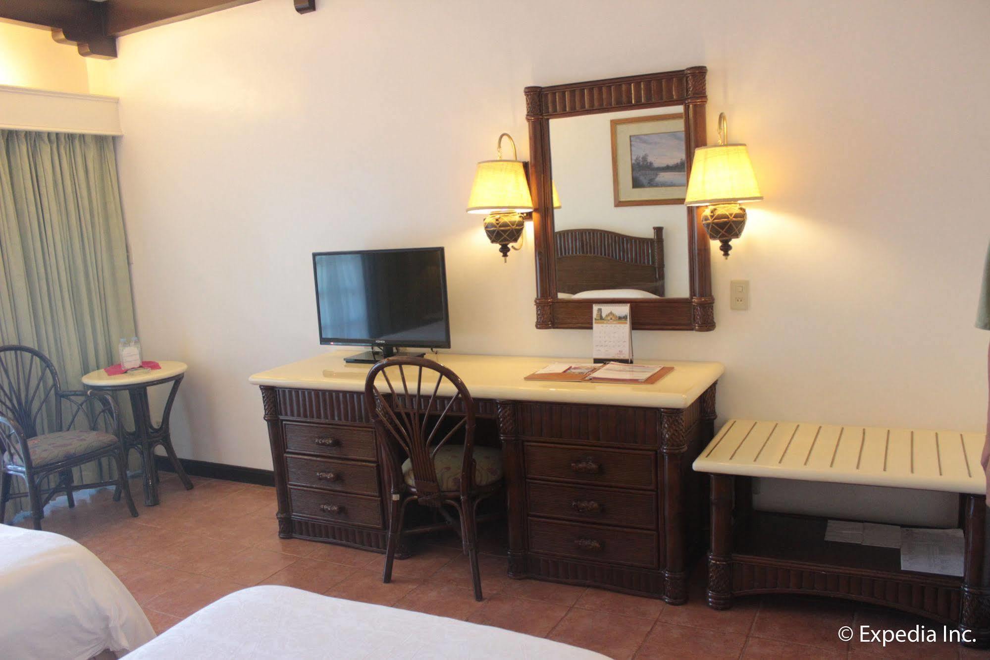 Fort Ilocandia Resort Hotel Laoag Exteriér fotografie
